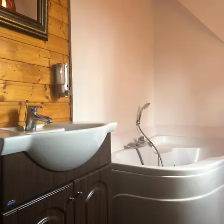 Hot Tub Chalet Retreat Lodge *