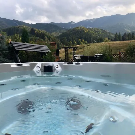 Hot Tub Chalet Retreat Lodge