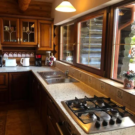 Hot Tub Chalet Retreat Lodge