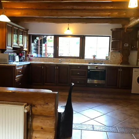 Hot Tub Chalet Retreat Lodge Brasov