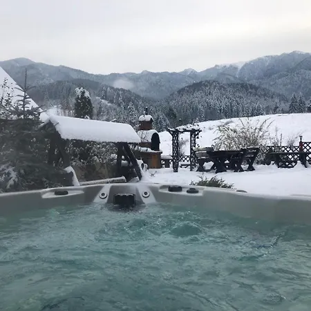 Hot Tub Chalet Retreat Lodge